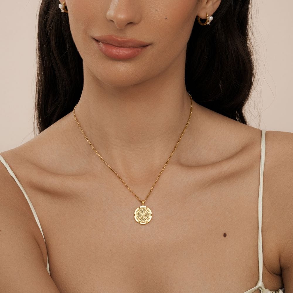 Alba Necklace