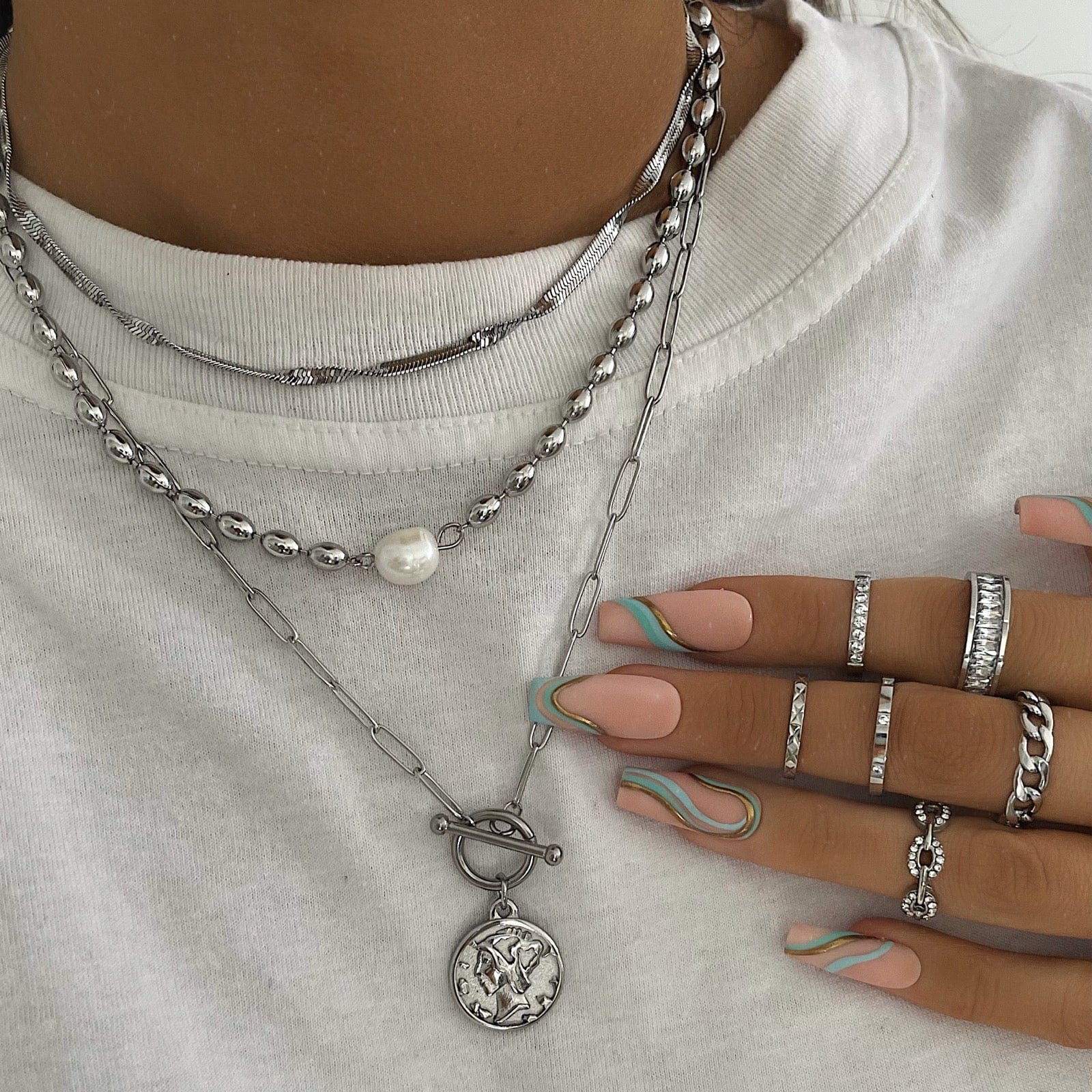 Olivia Pearl Necklace