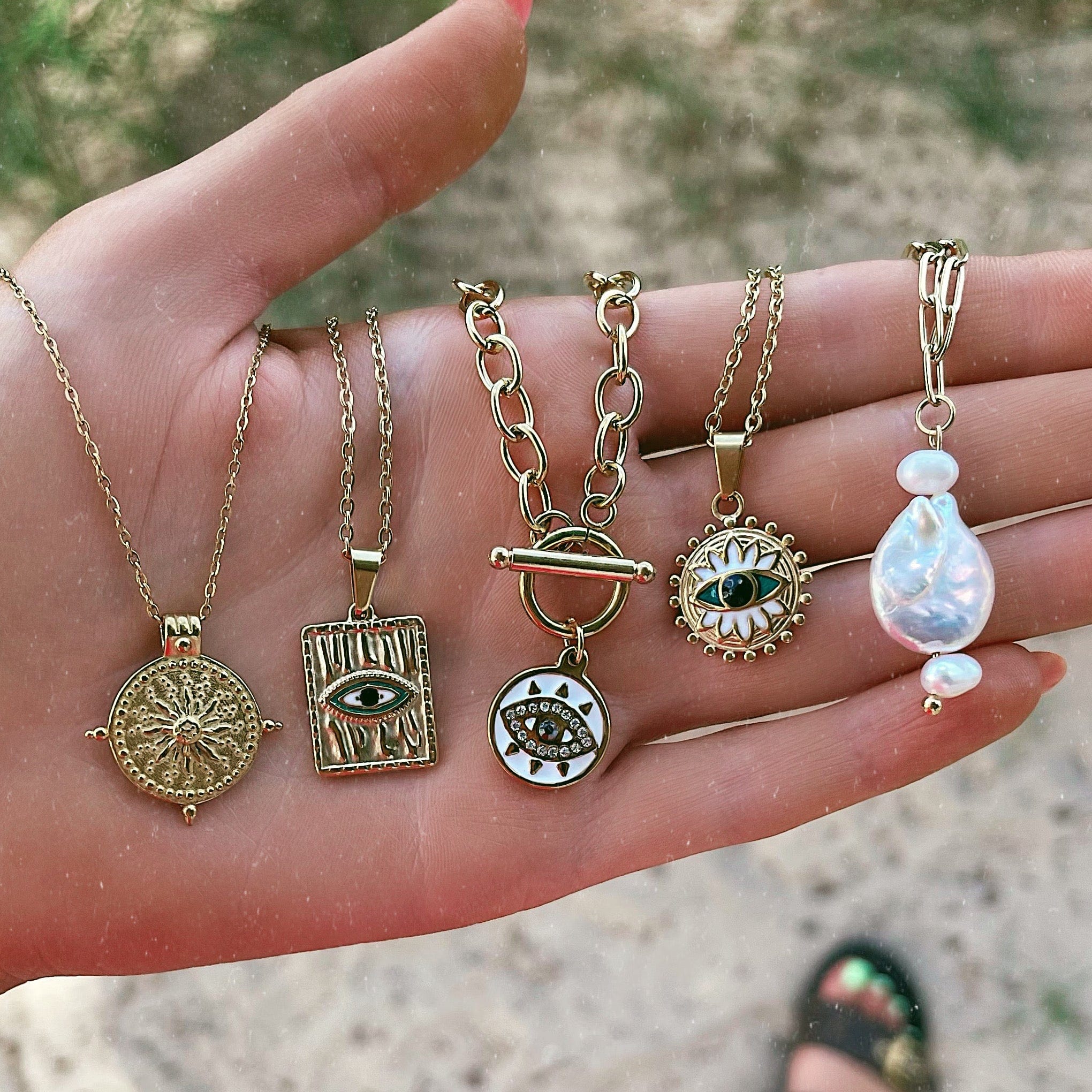 Sandglass Necklace